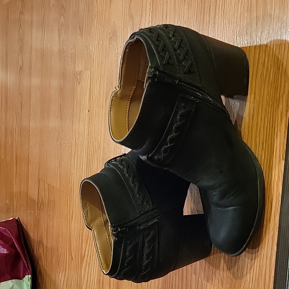 Indigo Rd. Booties size 6.5M - Picture 4 of 7